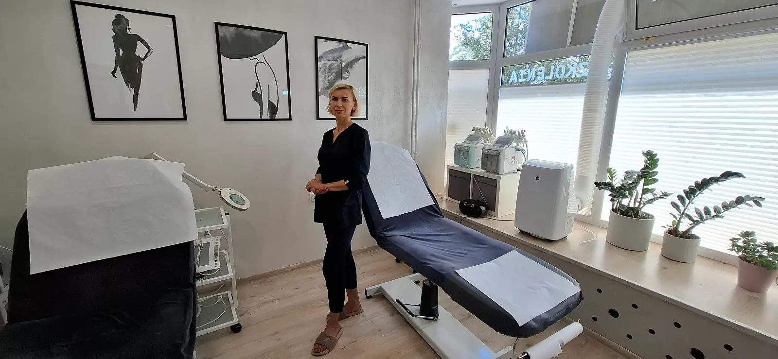 Wnętrze gabinetu Centrum Kosmetycznego ELSA w Rzeszowie z fotelem zabiegowym